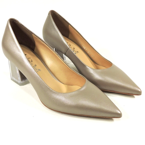 WOMEN'S LEATHER PAMPS - Picture 3 of 8